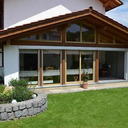 Haus Gunda * אראך